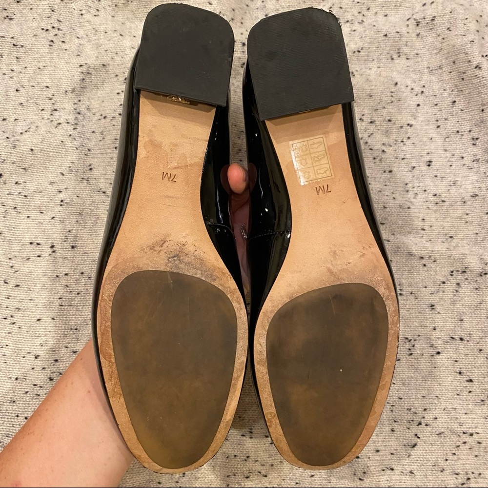 Tory Burch Patent Leather Black Logo Pumps Size 7 - Picture 4 of 8